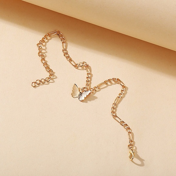 NEW | Butterfly Pendant Charm Chain Bracelet Gold - Picture 2 of 3